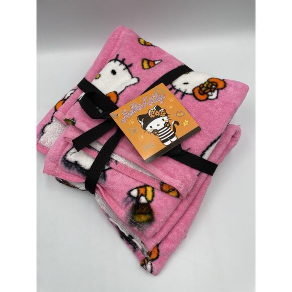 Hello Kitty Sanrio 4-pack Halloween Candy Corn Washcloths 13x13 - Picture 4 of 4